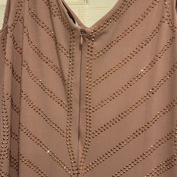 Beautiful dusty rose colored dress with v neck - NWOT - Picture 5 of 9